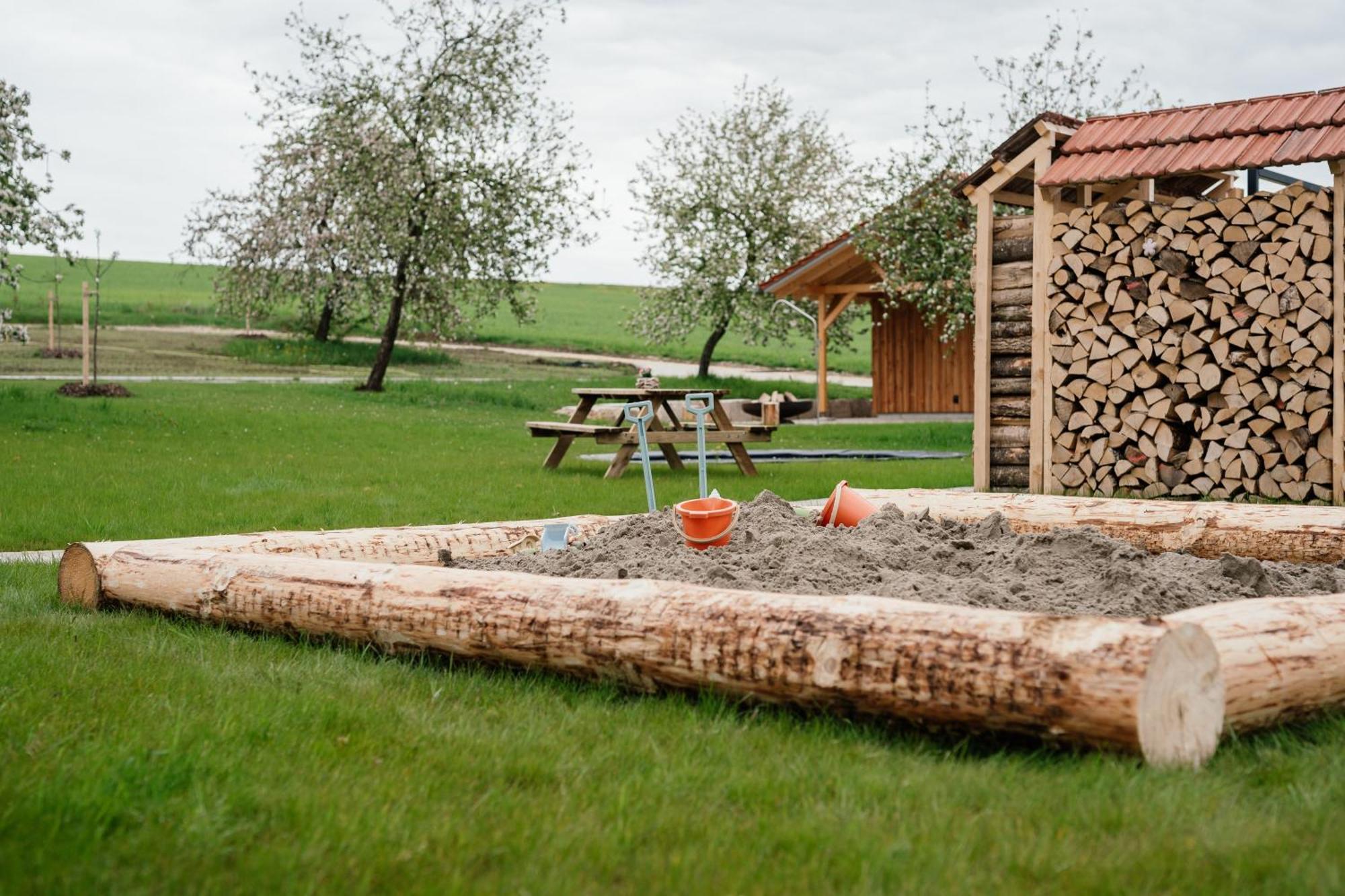 Raschbrunnenhof - Oekolandbau & Erholung Lägenhet Haunsheim Exteriör bild